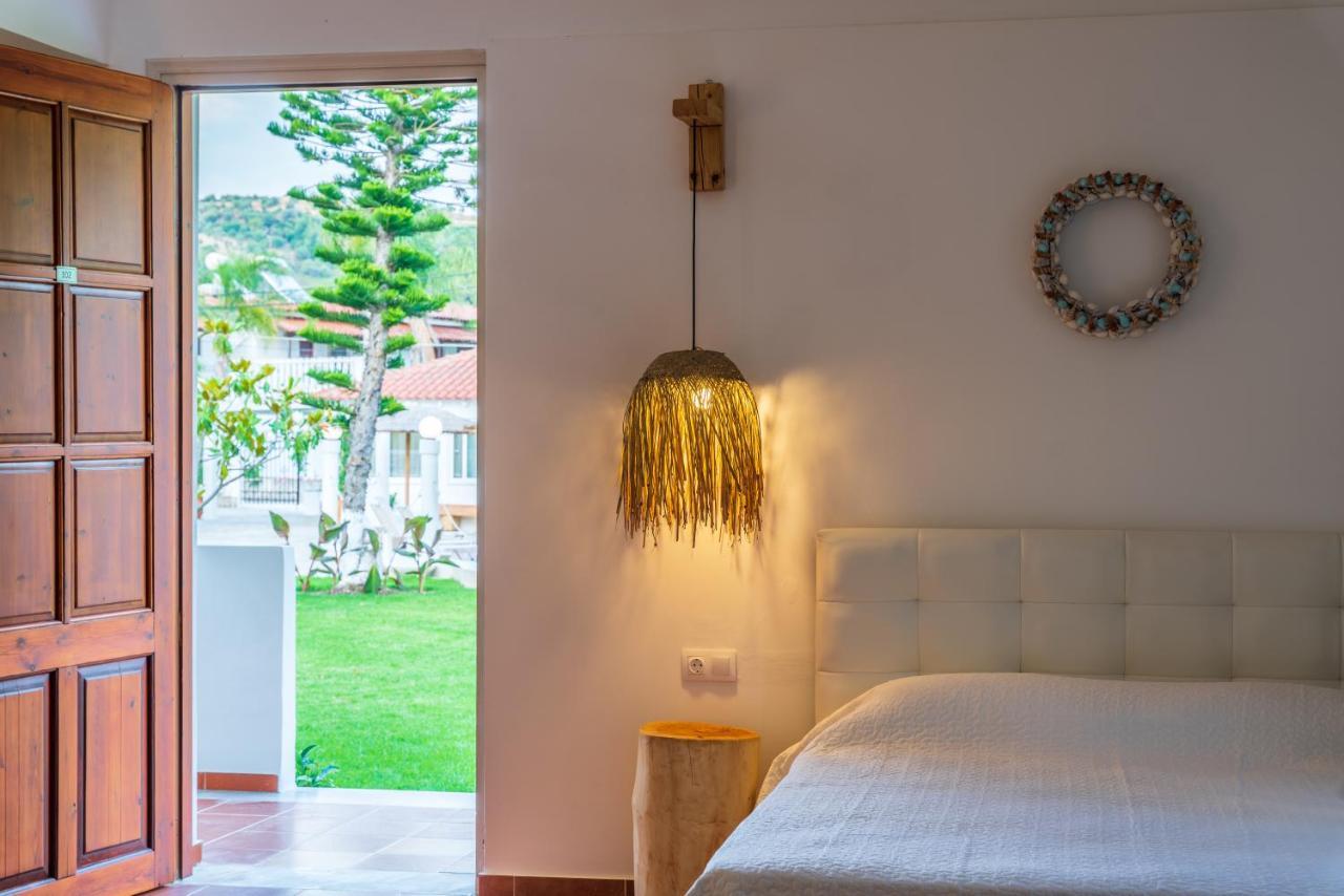 Almira Hotel Troulos Ngoại thất bức ảnh